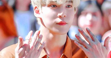 ATEEZ's Yunho's Hands Deserve Their Own Fandom, And Here's Proof - Koreaboo