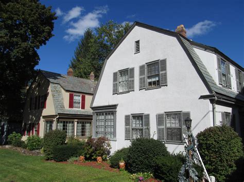 File:Houses on Maple Street, Southbridge MA.jpg - Wikimedia Commons