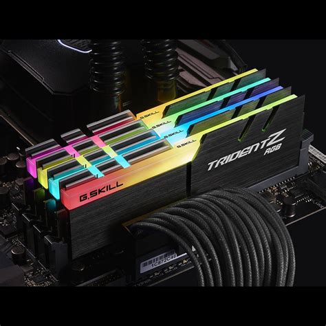 RAM G.SKILL TRIDENT Z RGB 16GB (2x8GB) DDR4 3200MHz (F4-3200C16D-16GTZR)