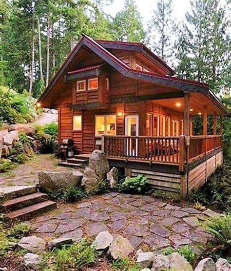 63 Favourite Small Log Cabin Homes Design Ideas (25) | Small log cabin ...