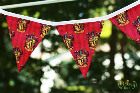 GRYFFINDOR BUNTING Pennant Banner Harry Potter House of | Etsy | Harry ...