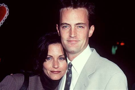 matthew perry and courteney cox Friends: este era el nombre original ...