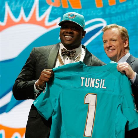 Laremy Tunsil Misses Introductory Press Conference Due to Allergic ...