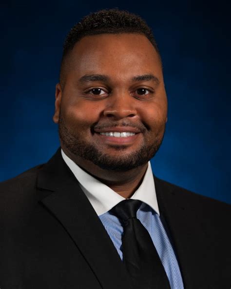 Chavis Mitchell named new principal of Parker Elementary School - News Blog