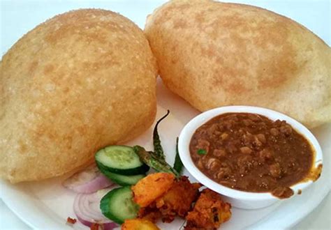 Chana Bhatura Recipe - Welcome to Curry2Night! Indian Spices, Curry Recipes and much more