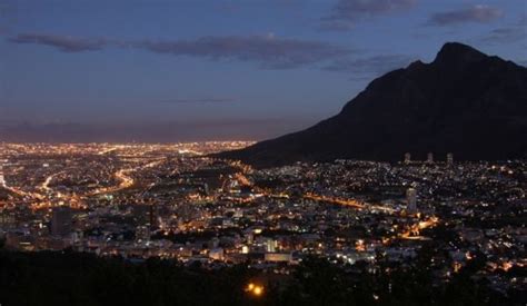 How Urban Sprawl Is Creating Echoes of Apartheid in Cape Town – The Informal City Dialogues