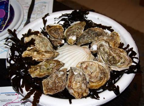 New Year's Eve In France: Oysters And French 75 - France Travel Tips