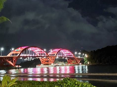 Jembatan Merah di Waktu Malam - Samsung Members