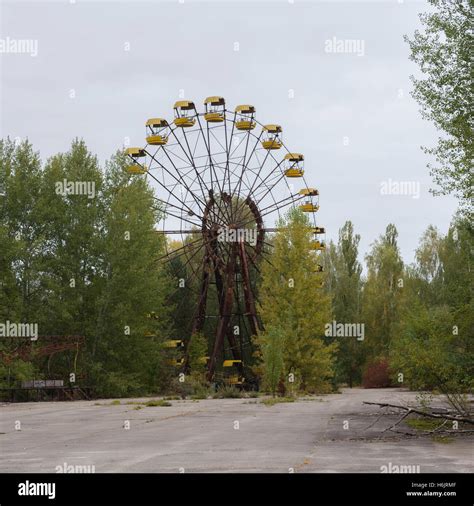 Chernobyl ferris wheel Stock Photo - Alamy