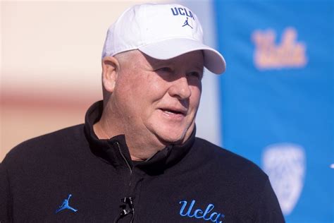 Chip Kelly signs UCLA contract extension through 2027