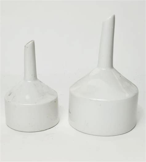 Ceramic Funnel (medium) | CURIOUS SCIENCE