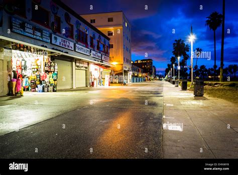 The Venice Beach Boardwalk at night, in Venice Beach, Los Angeles Stock Photo: 79771980 - Alamy