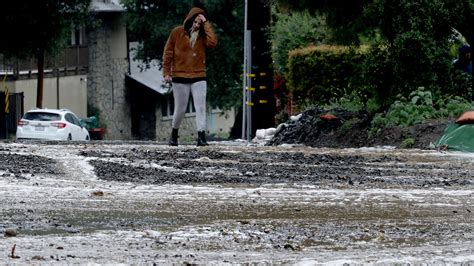 Southern California Flooding Leads to Water Rescues, Road Closures (PHOTOS) | The Weather Channel