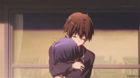 Anime Hug GIFs | Tenor