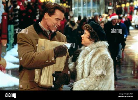 ARNOLD SCHWARZENEGGER, JINGLE ALL THE WAY, 1996 Stock Photo - Alamy