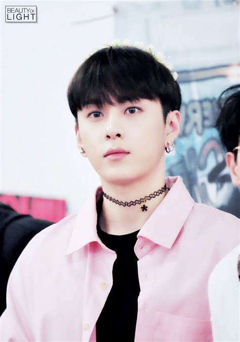 Junhyung - Highlight 170325 |Fansign Yong Jun Hyung, Hilights, B2st ...