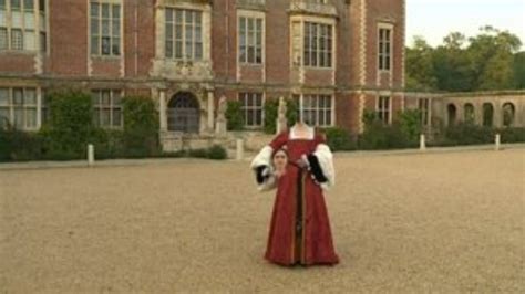 Spook spotters turn out in to see Anne Boleyn's ghost | ITV News | Anne ...