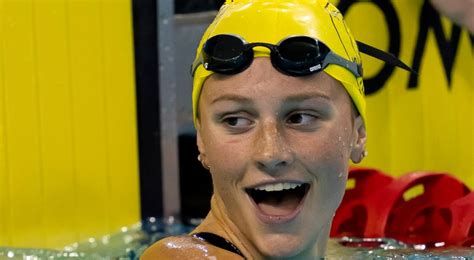 Canadian Summer McIntosh breaks world junior record in 200-metre butterfly