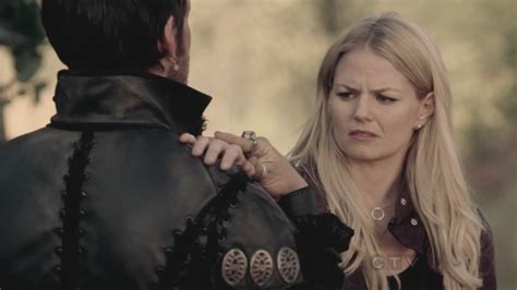 Emma and Hook - Captain Hook and Emma Swan Photo (32682998) - Fanpop