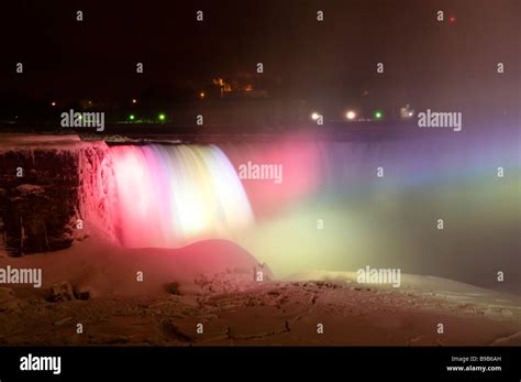 Niagara Falls (Horseshoe Falls) at night Stock Photo - Alamy