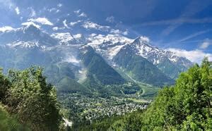 Hike along the Petit Balcon Sud: Les Tines-Les Bossons Chamonix-Mont-Blanc : Hiking trails à ...