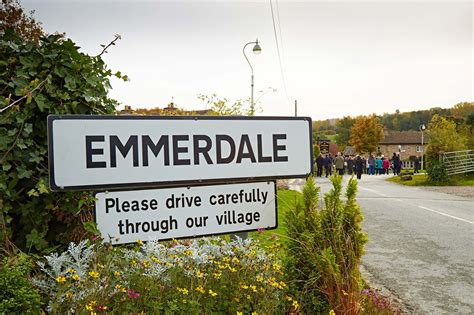 Emmerdale-Village-Tour-1 - Continuum Attractions