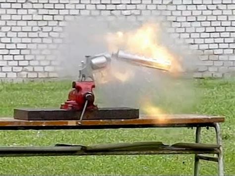 500 SW Magnum, gun explodes HD - YouTube