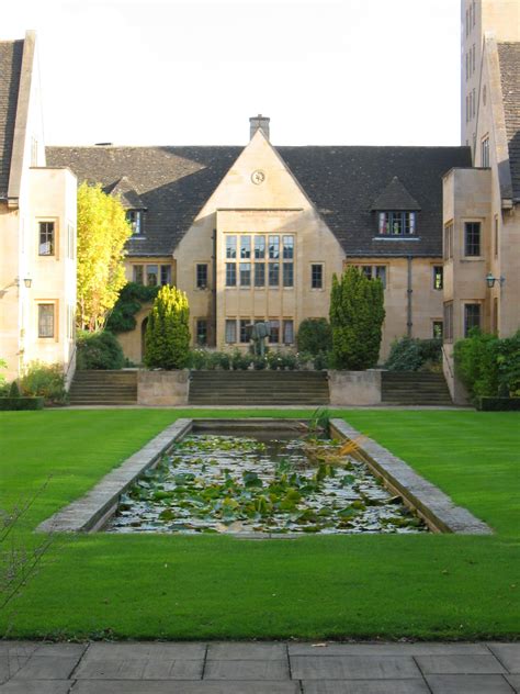 Nuffield_College_Courtyard.jpg (1704×2272) | Oxford city, Oxford ...