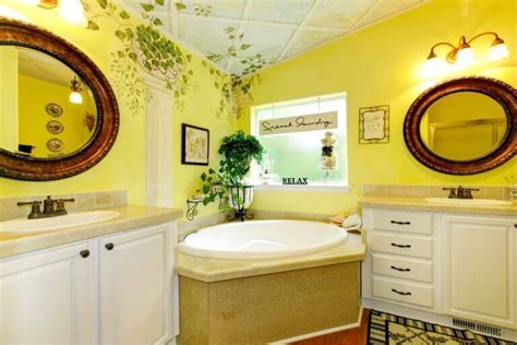 2 Suggestions for Painting Your Bathroom in Yellow - Decor Tips