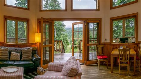 10 Epic Pet-Friendly Cabin Rentals in Oregon - Territory Supply