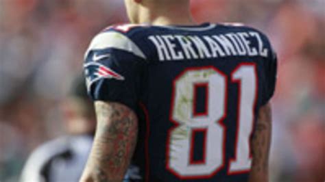 Patriots offer fans Aaron Hernandez jersey exchange