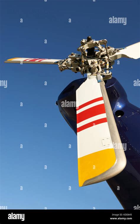 Helicopter with no tail rotor hi-res stock photography and images - Alamy