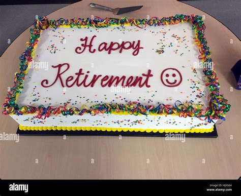 Happy Retirement cake Stock Photo - Alamy