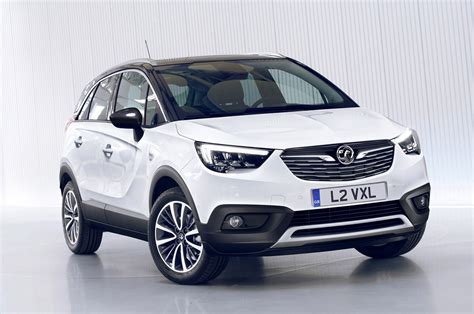 Vauxhall Crossland X SUV (2017 - ) Photos | Parkers