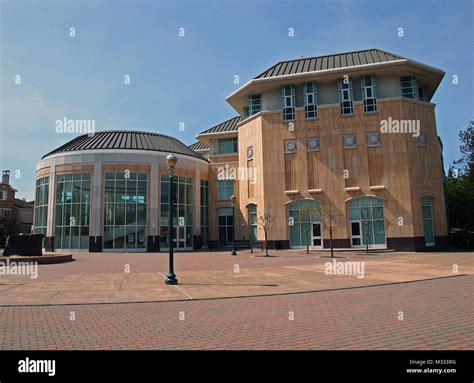 Hayward City Hall, California Stock Photo - Alamy