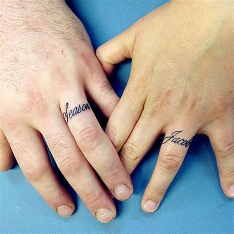 Los mejores tatuajes para los dedos de los que puedes inspirarte ...