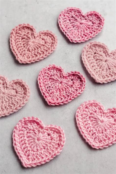 Free Crochet Heart Pattern - 3 Sizes - Sarah Maker