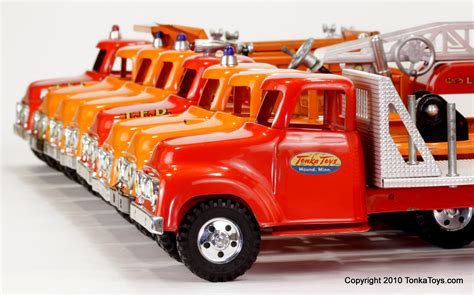 Selling Tonka Toys? 1957 Tonka Toys Private Label United Van Lines Semi Truck and Trailer