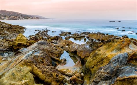 Sunrise over Laguna Beach, California. [OC] [2048x1273] : r ...