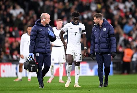 Bukayo Saka being assessed after sustaining injury in England’s defeat ...