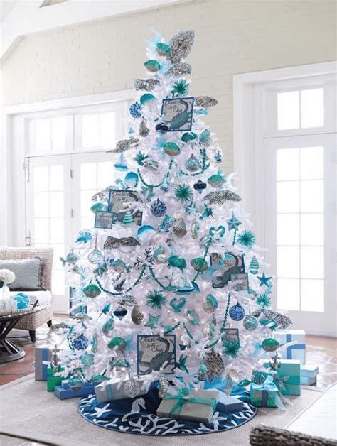 20+ White Themed Christmas Tree – HomeDecorish