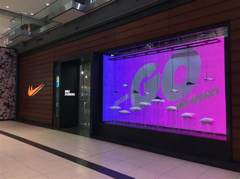 LED Window Scrolling Signs – LEDLE Media