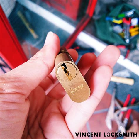 Double cylinder lock installation | Vincent Locksmith Singapore