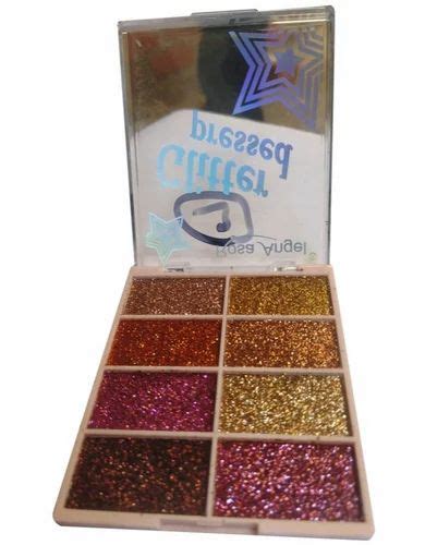 Multicolor Pressed Glitter Eye Shadow at Rs 129/piece in New Delhi | ID: 2851103090888