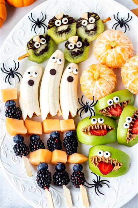 Halloween Fruit Tray Ideas {A Healthy Halloween Snack}!