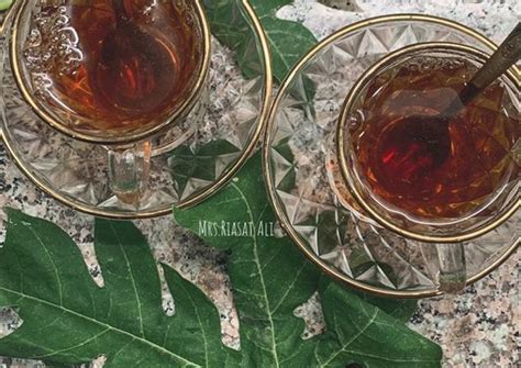 Papaya Leaf Tea Recipe by MrsRiasat Ali - Cookpad