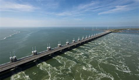 Delta Works Netherlands - the world's biggest storm surge barrier ...