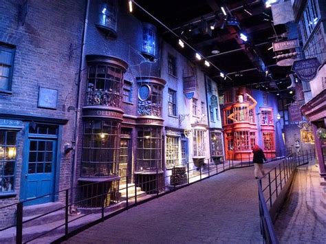 Diagon Alley: Harry Potter Tour Warner Bros Studios Leavesden London ...