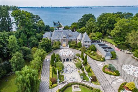 The Great Gatsby Mansion Is on the Market for $85 Million ...