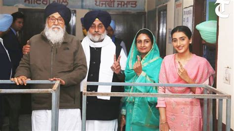 Ex-CM Parkash Singh Badal, Sukhbir Badal, Harsimrat Kaur cast their ...